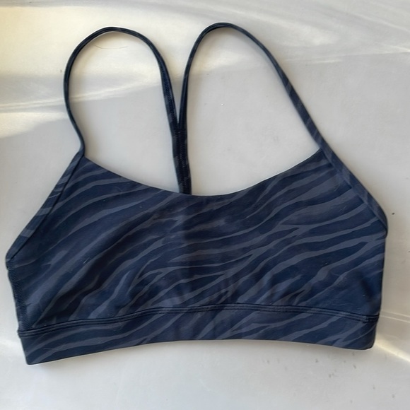 Lululemon I 8 - Picture 2 of 10